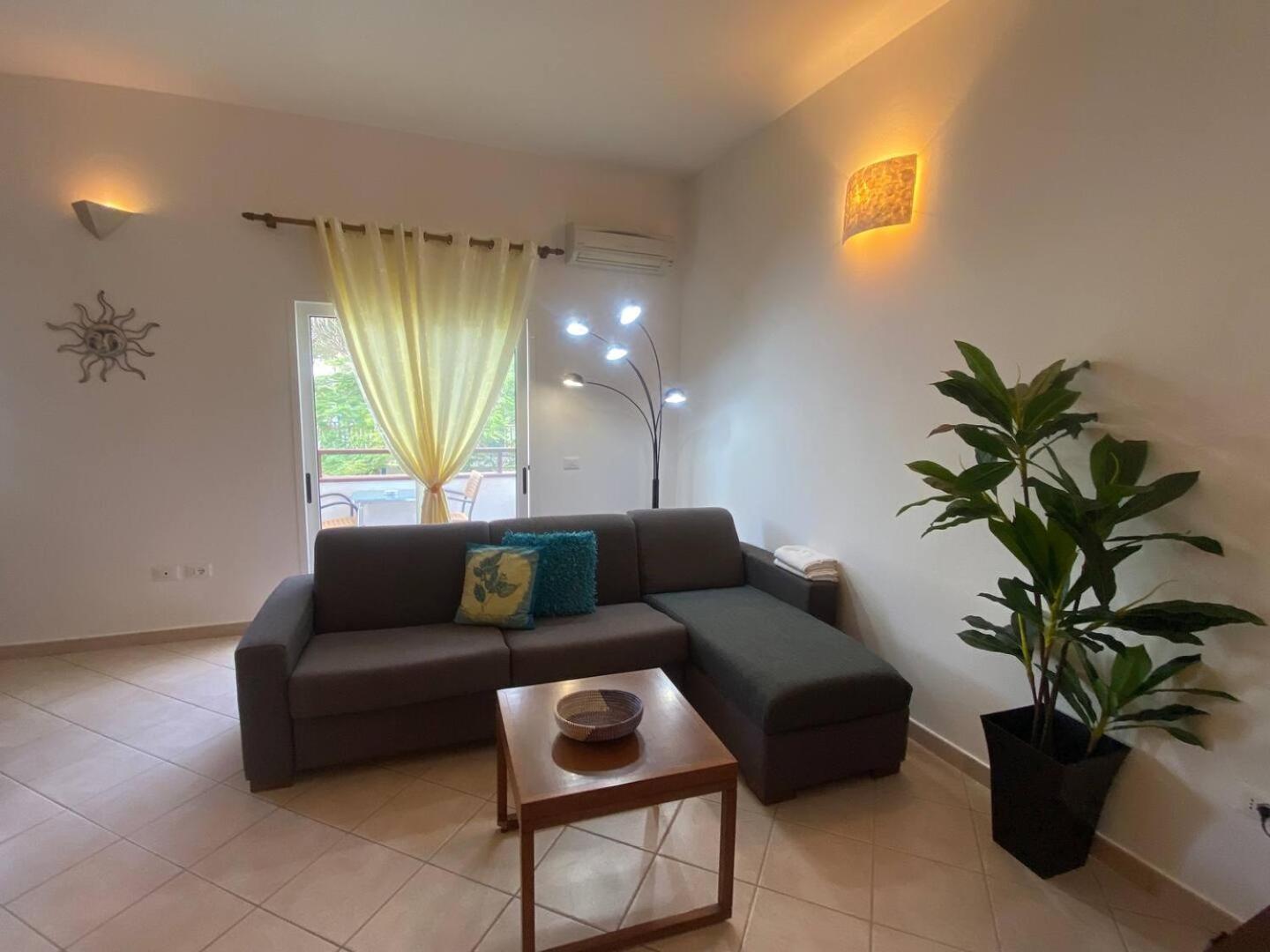 Leme Bedje Two Bedroom - By Bobbywashere ซังตามาเรีย ภายนอก รูปภาพ