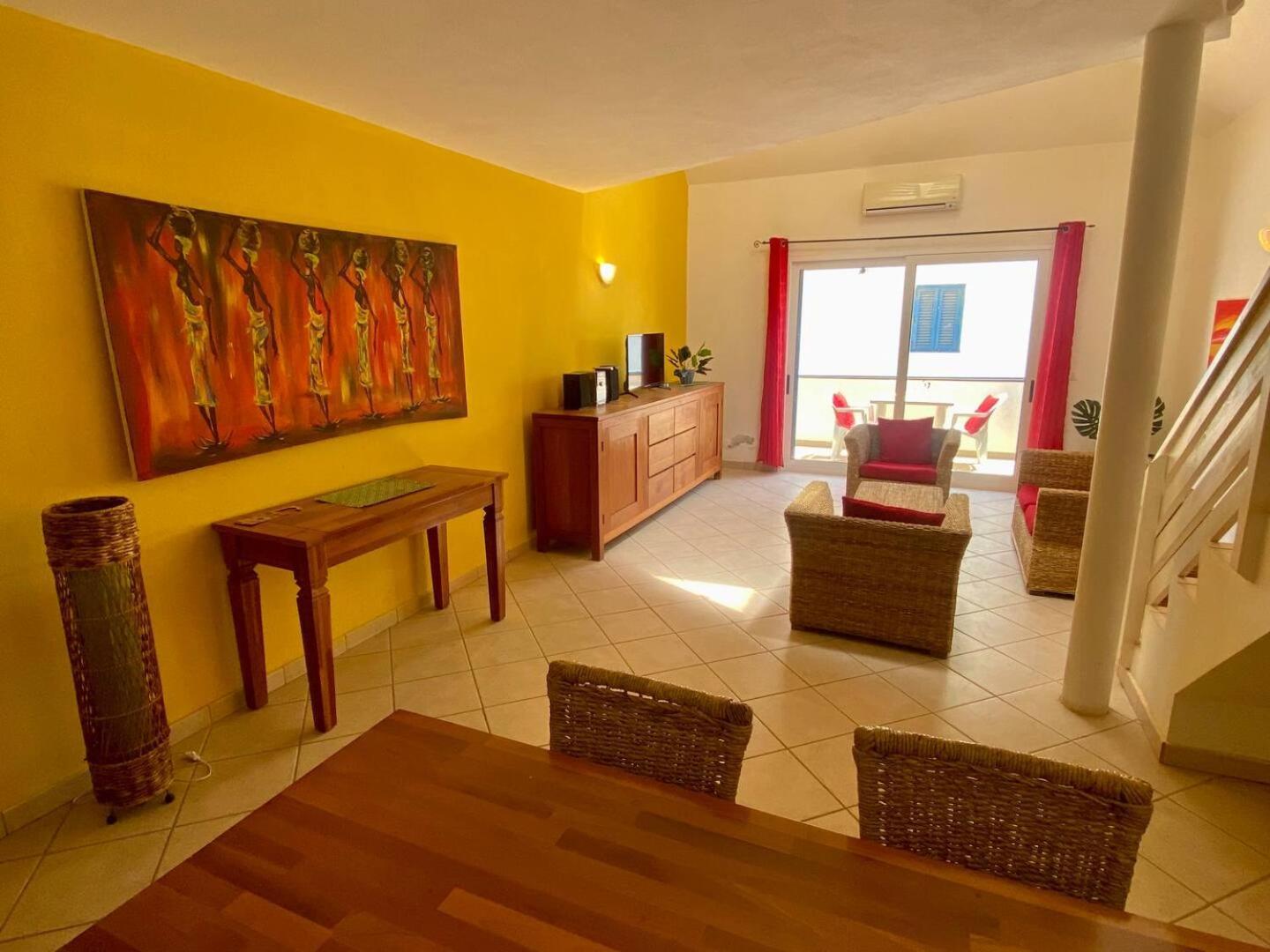 Leme Bedje Two Bedroom - By Bobbywashere ซังตามาเรีย ภายนอก รูปภาพ