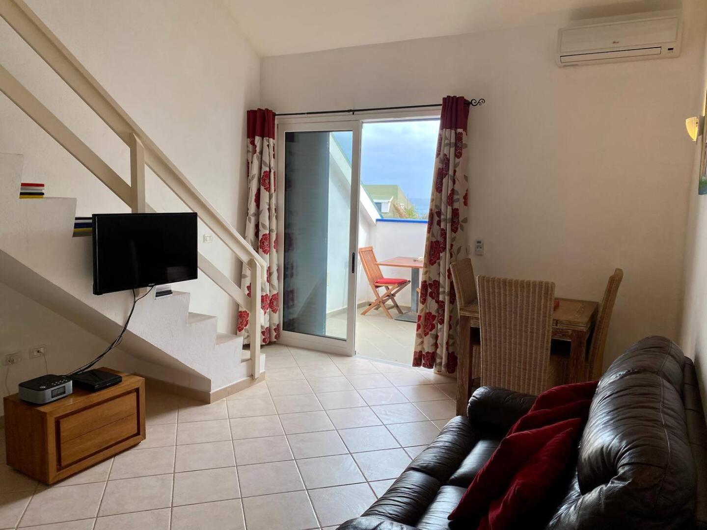 Leme Bedje Two Bedroom - By Bobbywashere ซังตามาเรีย ภายนอก รูปภาพ